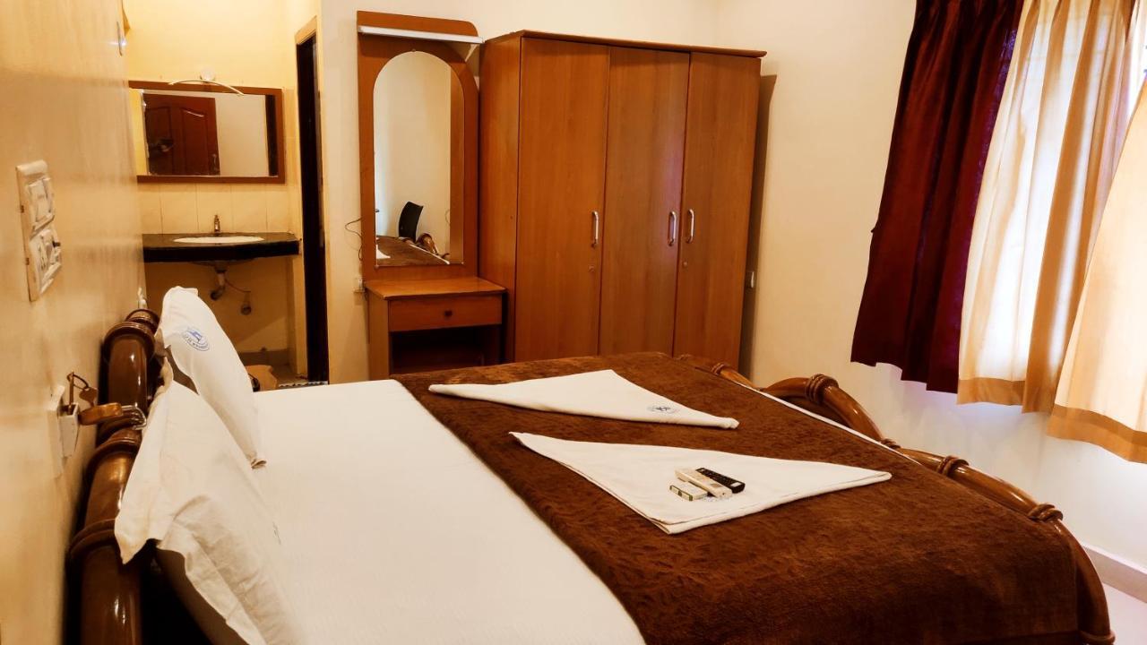 Hotel Supreme Ac Rameshwaram Ngoại thất bức ảnh