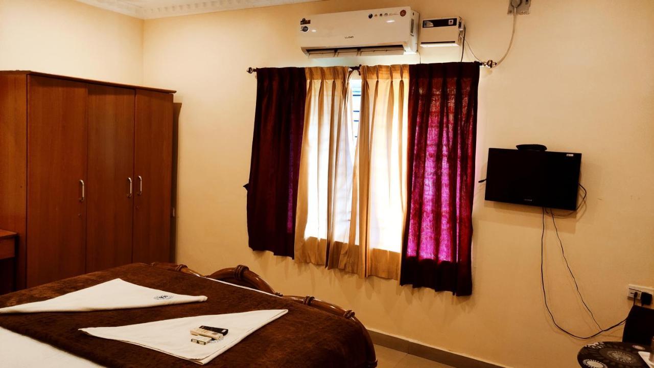 Hotel Supreme Ac Rameshwaram Ngoại thất bức ảnh