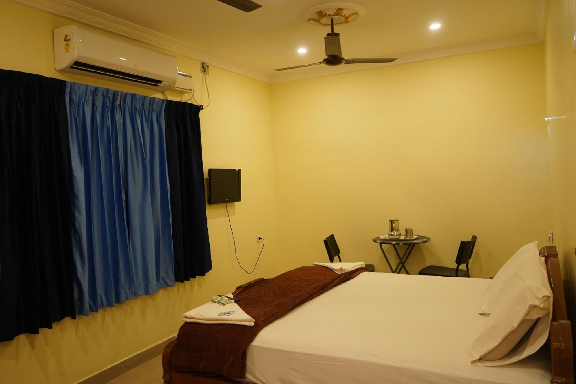 Hotel Supreme Ac Rameshwaram Ngoại thất bức ảnh