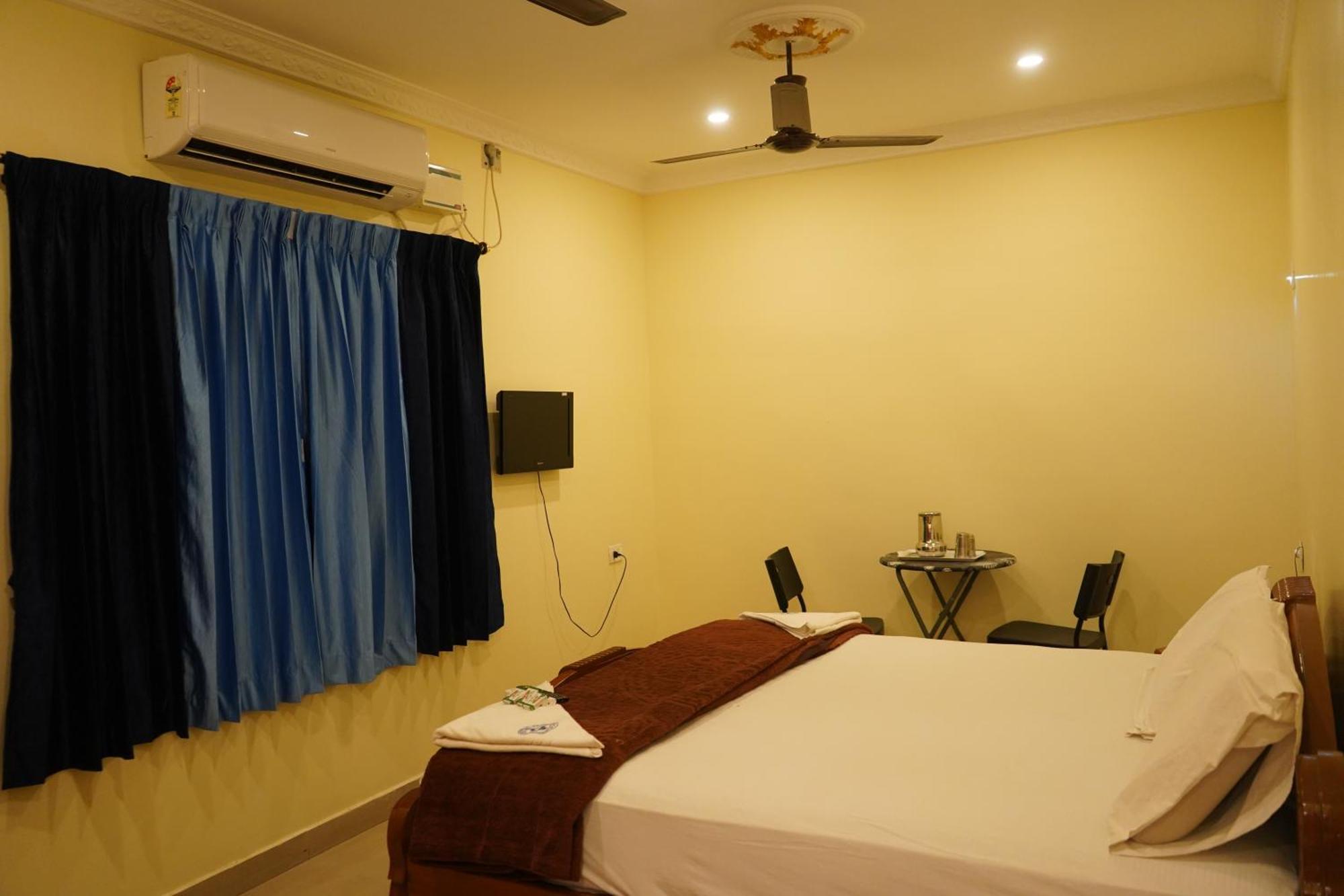 Hotel Supreme Ac Rameshwaram Ngoại thất bức ảnh